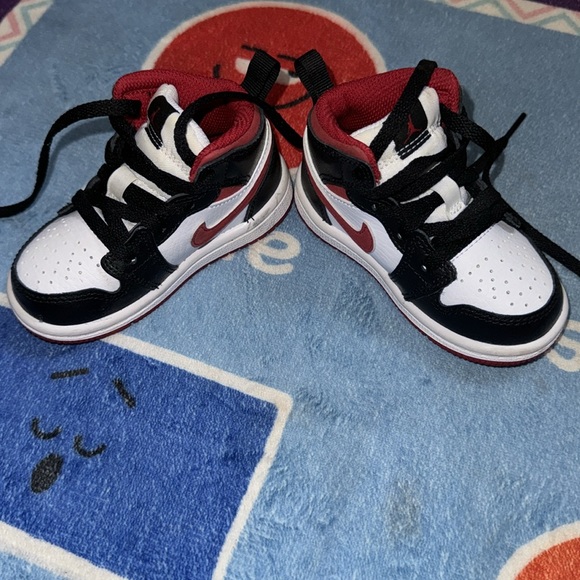 Jordan 1 - Picture 2 of 3